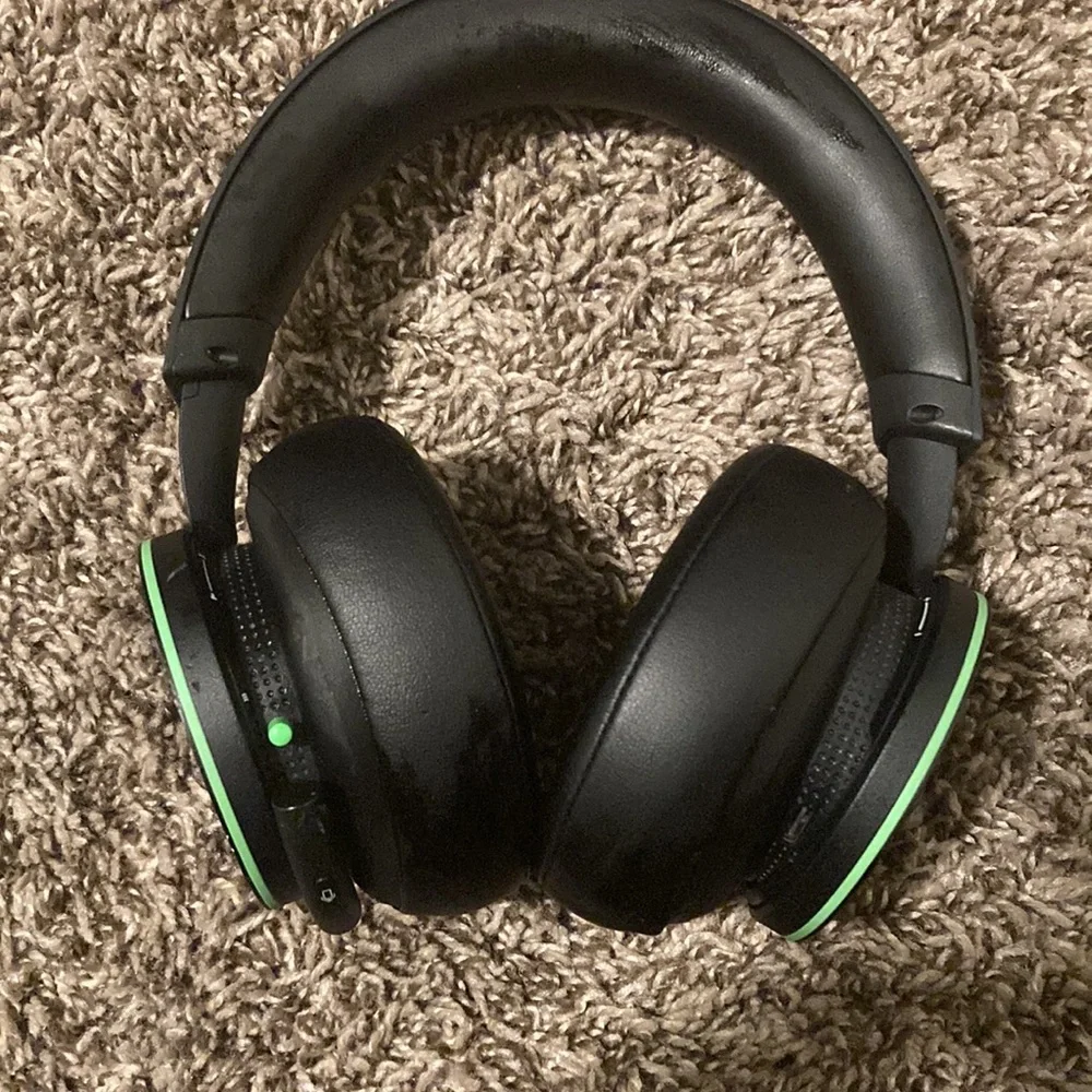 Selling wireless headset
